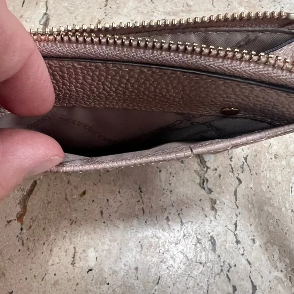 MICHAEL KORS Pink Leather Coin Purse, Card Holder Wristlet - Picture 7 of 12